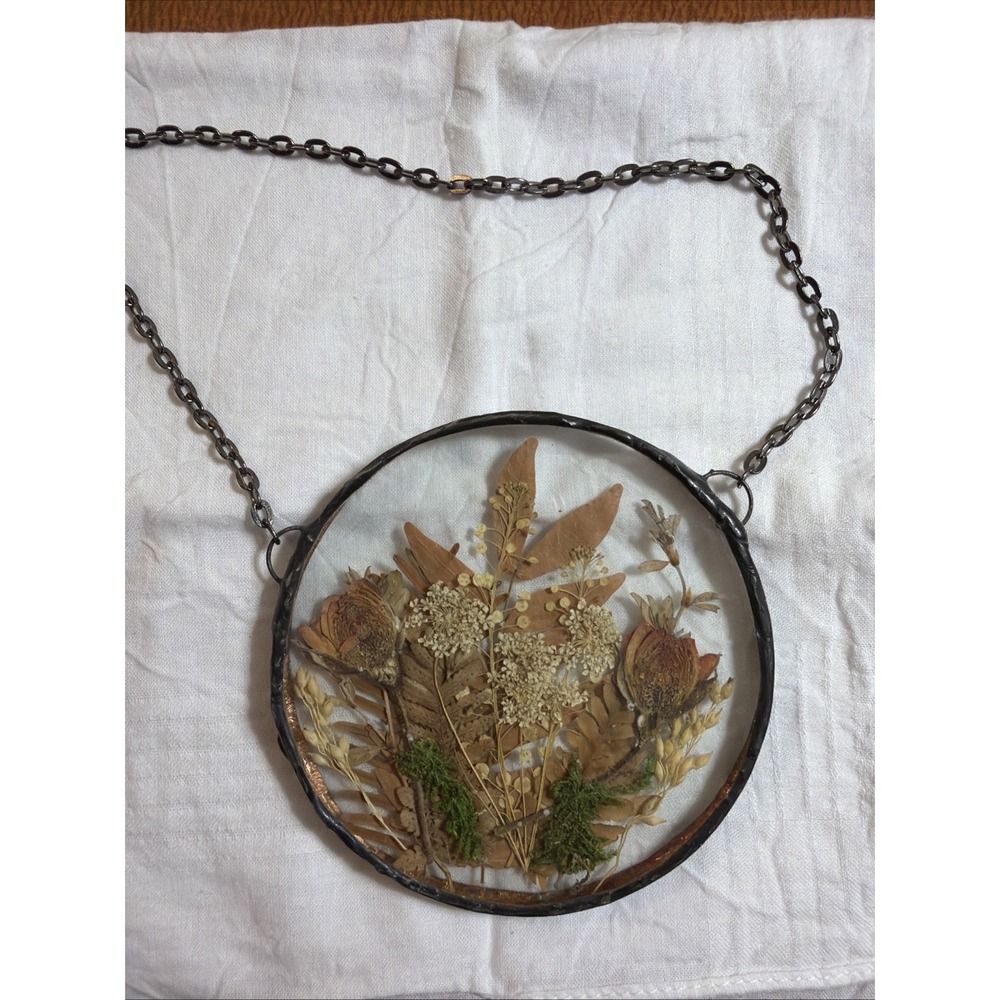 Vintage 70's Style Dried Flowers Under Glass Pewter Frame Sun Catcher/Display 4"